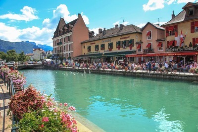 Annecy descuento booking