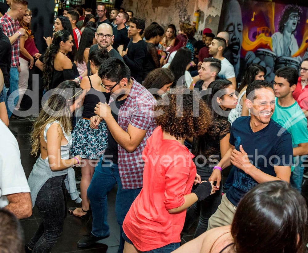 Bailar salsa Medellin