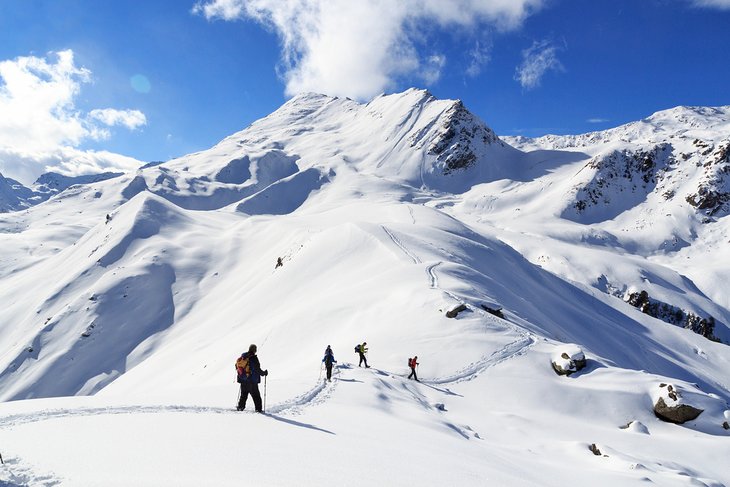 Raquetas de nieve en los Alpes de Stubai, Austria