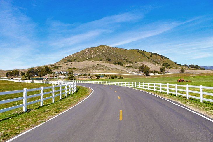 Carretera rural cerca de San Luis Obispo