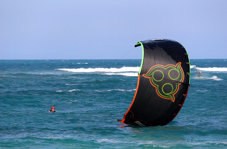 Clases de kitesurf en el agua