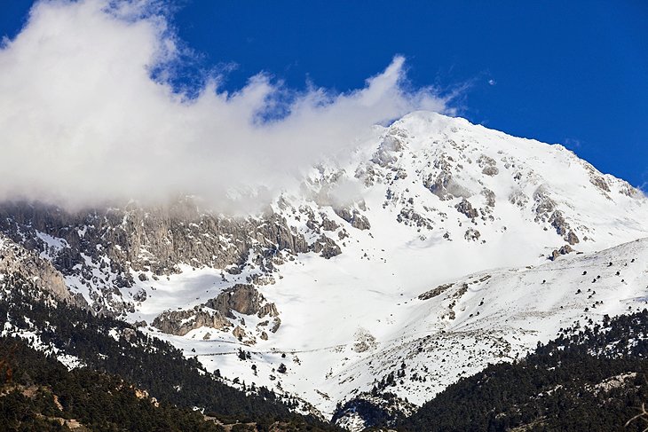 Monte Parnaso cubierto de nieve