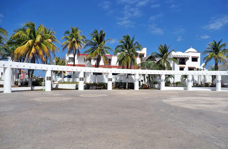 Plaza principal de la ciudad (Zócalo) en Isla Mujeres