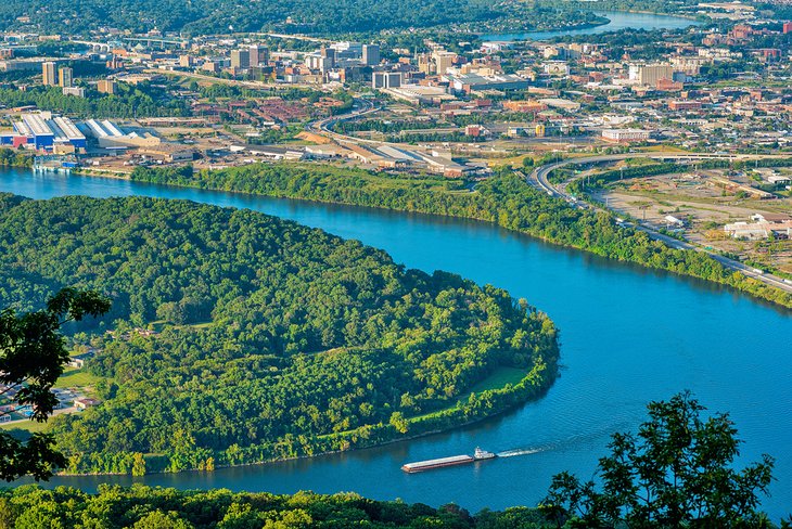 Vista aérea de Chattanooga y el río Tennessee