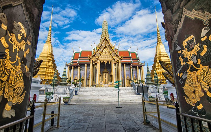Entrada al Templo de Esmeralda en Bangkok