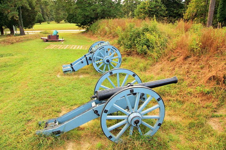 Cañones en el campo de batalla de Yorktown