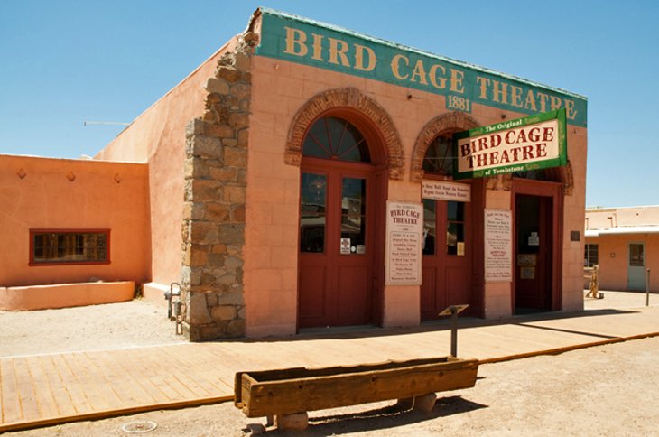 Teatro Bird Cage