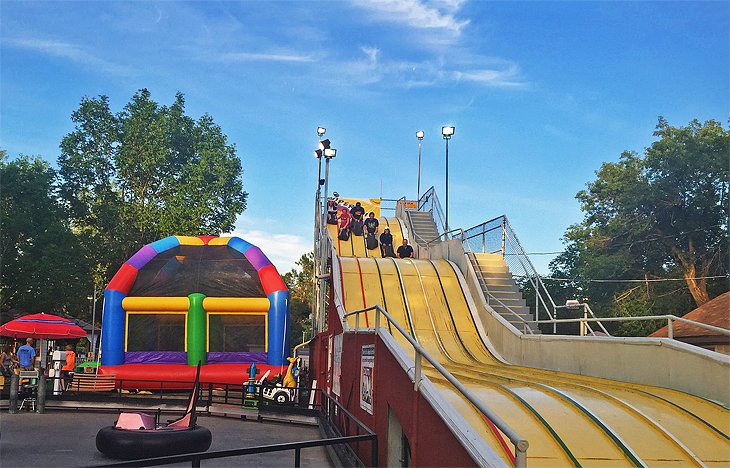 El parque de atracciones Super Slide en Sertoma Park