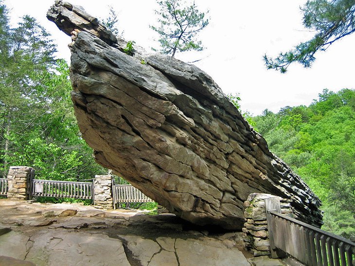 Sendero de roca equilibrada