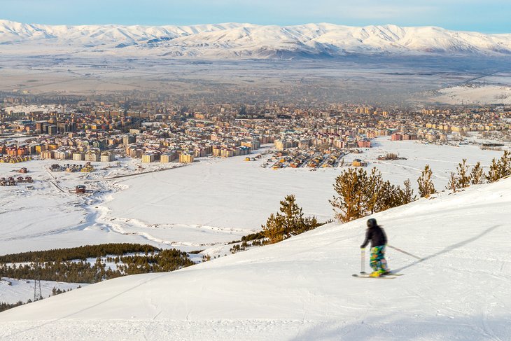 Esquiar en Palandöken con Erzurum a continuación
